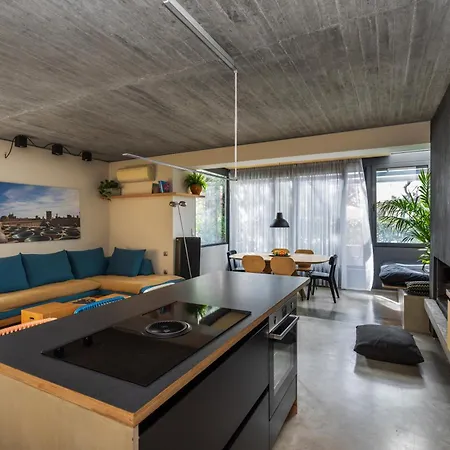 Apartment Fytron House